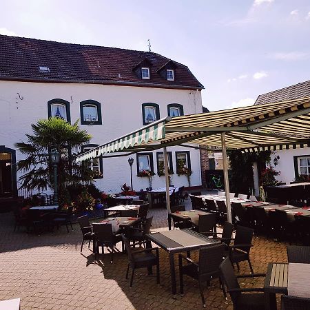 Hotel Restaurant Jaegerhof Düren - Eifel Buitenkant foto