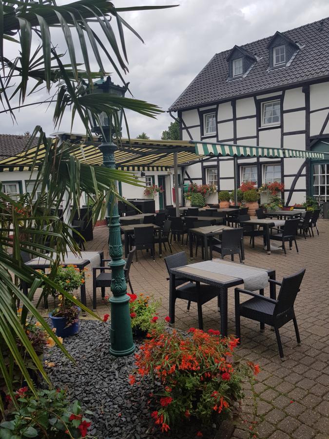 Hotel Restaurant Jaegerhof Düren - Eifel Buitenkant foto