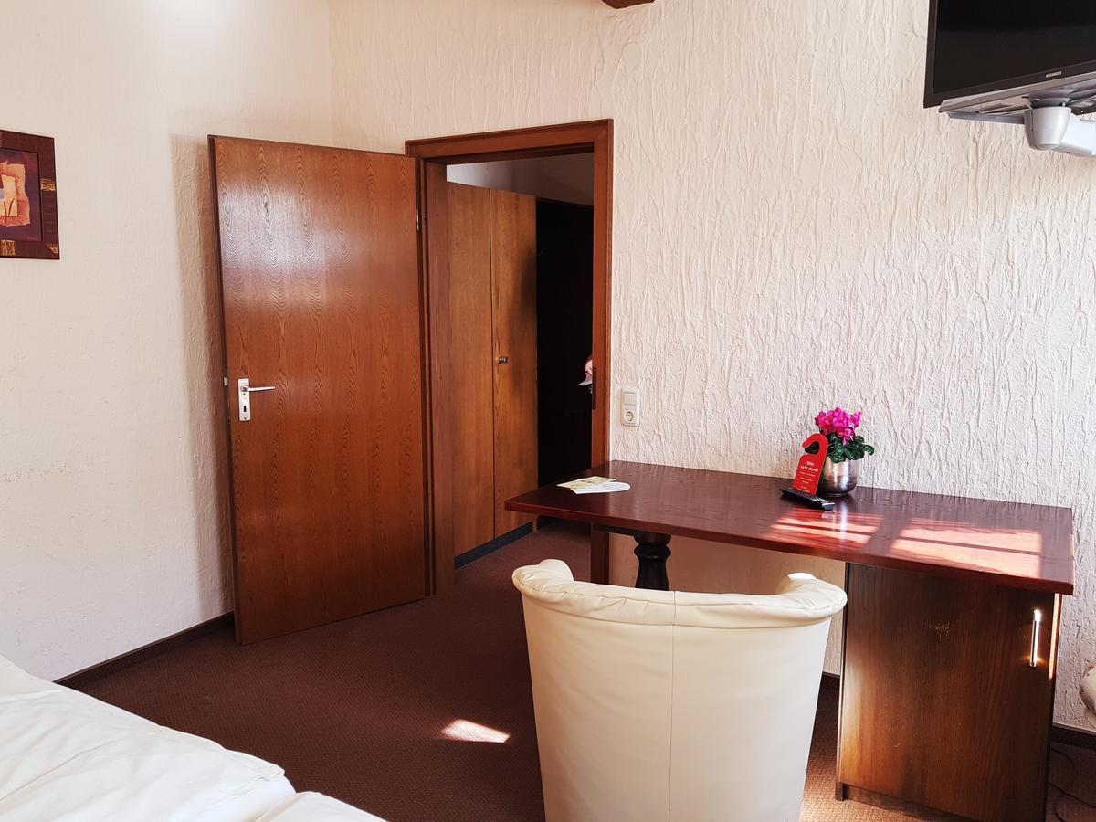 Hotel Restaurant Jaegerhof Düren - Eifel Buitenkant foto