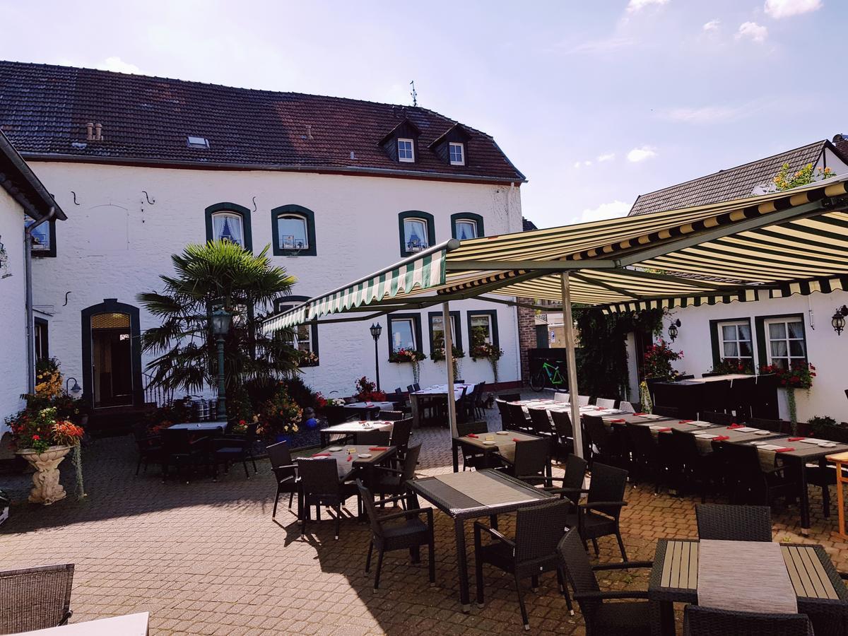 Hotel Restaurant Jaegerhof Düren - Eifel Buitenkant foto